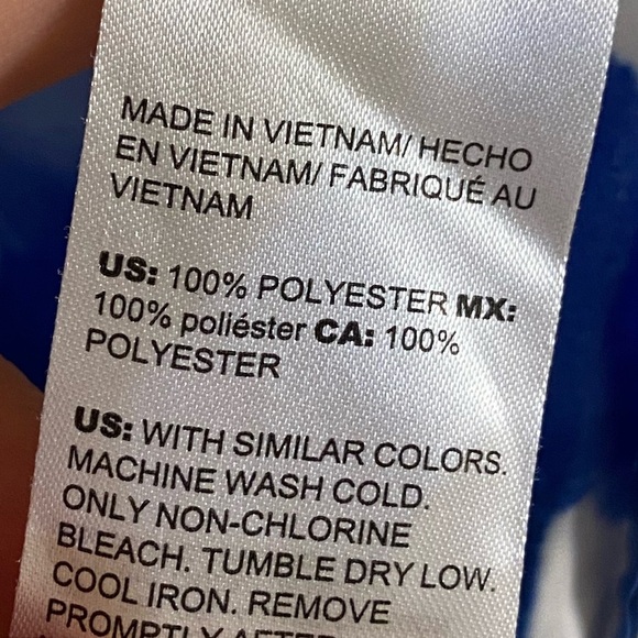 Chico’s blouse watercolors split v neck pop over Large - Picture 8 of 8